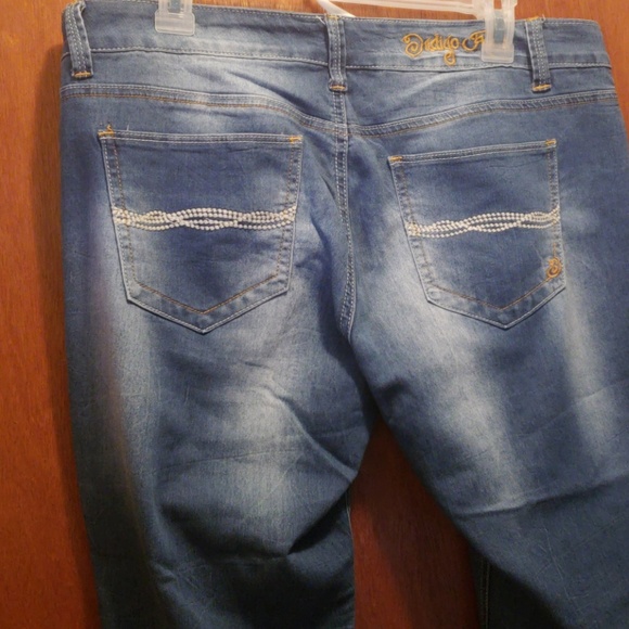 Jean capris - Picture 3 of 3